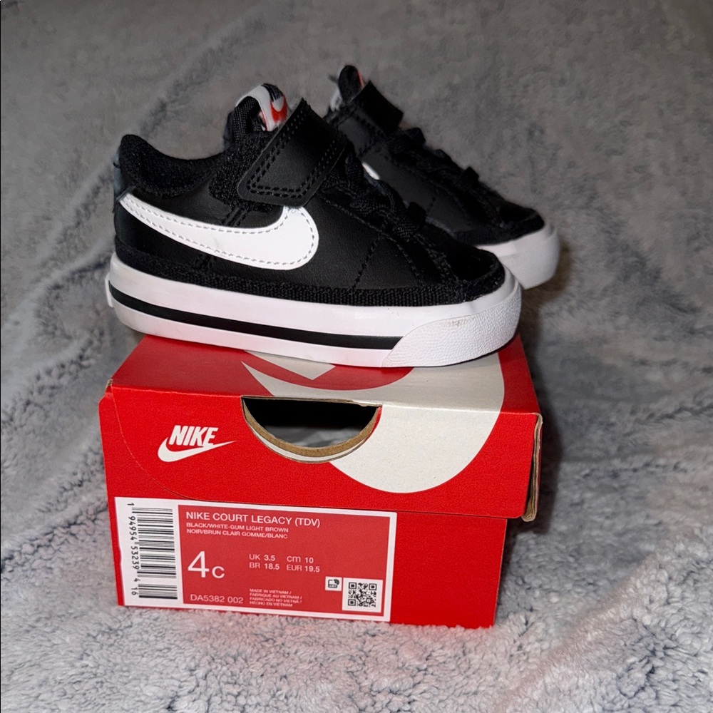 Nike Kids Sneakers - Black and White